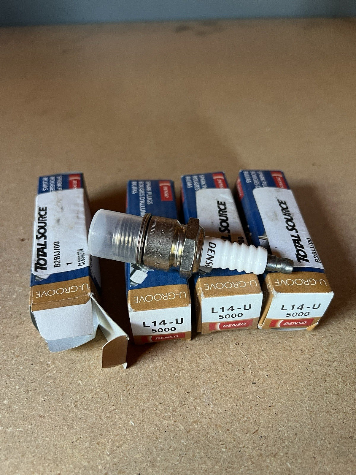 (SET OF 4) CL890274 Clark Forklift Denso Spark Plug For GM 3.0 Engine