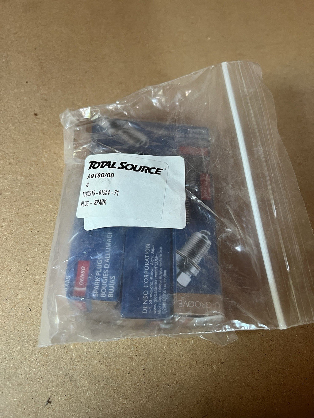 (Set of 4) Toyota Forklift 4Y Engine Spark Plugs | 90919-01954-71 DENSO