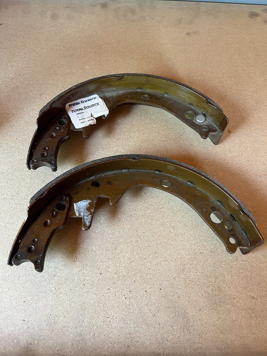 (QTY 2) NI044070-11H04 Nissan Forklift Brake Shoes | Fits TCM CAT Toyota & More