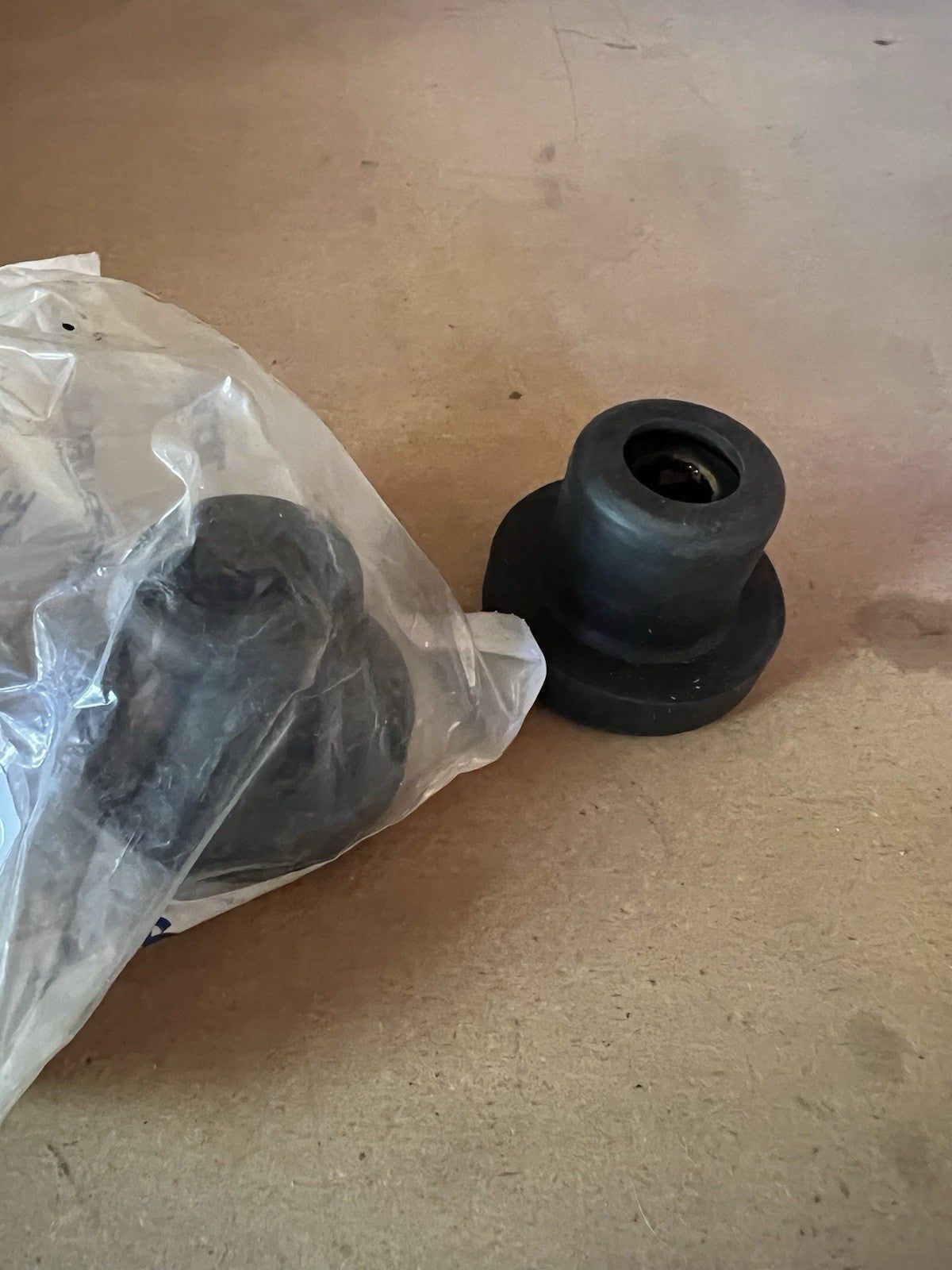 (SET OF 2) 8L8564 Caterpillar Forklift Mount