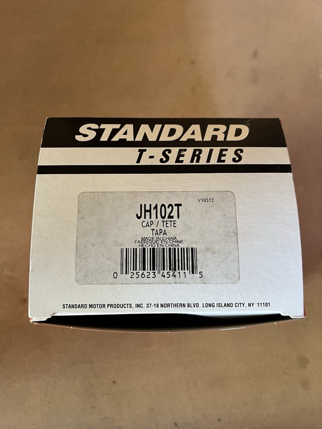 Toyota Forklift 4Y Engine Distributor Cap | STANDARD