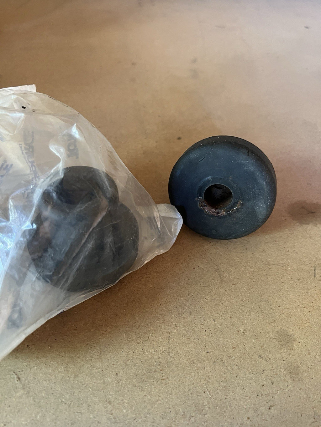 (SET OF 2) 8L8564 Caterpillar Forklift Mount