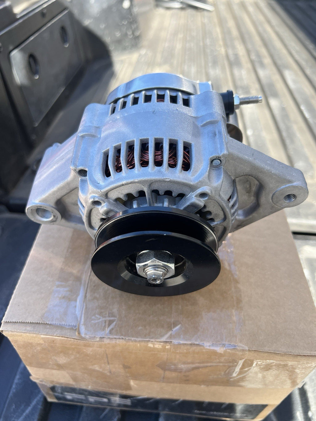 Toyota Forklift 27060-UB050, ALTERNATOR - (4Y) Fits 7 & 8 SERIES